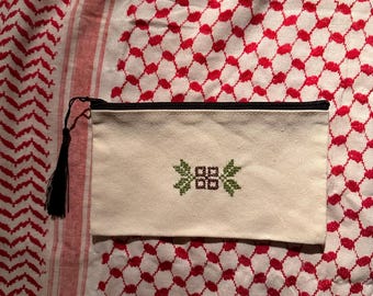 Tatreez zipper pouch
