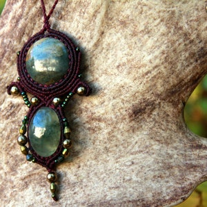 Goddess necklace with prehnite and jasper