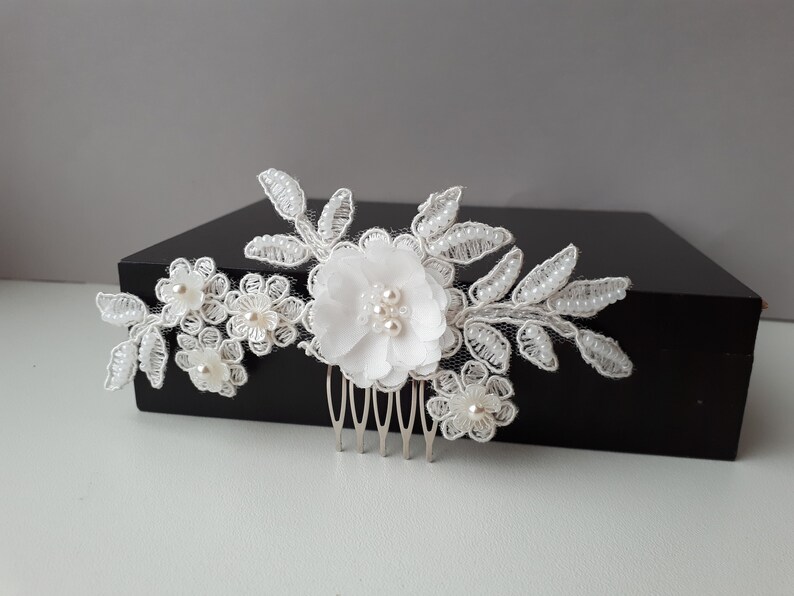 Wedding head piece Ivory lace hair comb Wedding hairpiece Bridal hair comb Beaded hair slide