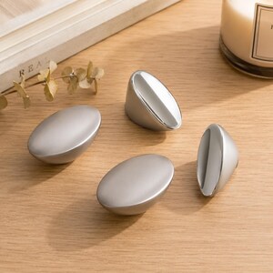 Modern Zinc Alloy Drawer Knob, Pebble Shaped Cabinet Pull, Minimalist Furniture Handle, Sleek Silver Dresser Knob for Wardrobe, Kitchen