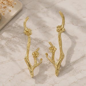 Brass Floral Cabinet Pull, Vintage Gold Drawer Handle, Decorative Wardrobe Pull, Unique Door Handle, Antique Furniture Hardware