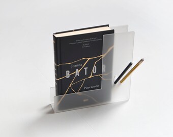 Acrylic Bathtub Book Shelf, Gecko Suction Cup Book Holder