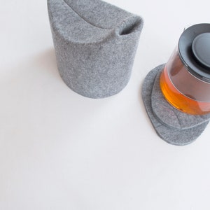 Modern Tea Cosy, THE DUCK, Handmade, Felt, Minimal, Modern Design, Grey, Cosy Warmer, Set, Easter egg, Pad, Glass teapot, image 7