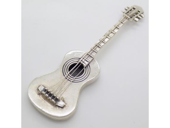 Miniature Classical Guitar in Solid 800 Silver, Arezzo, Italy, Vintage Dollhouse Musical Instrument, 1980s-1990s, 14g