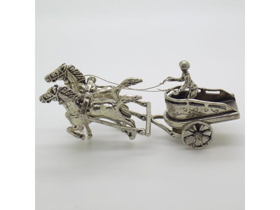 Roman Biga Horse-Drawn Chariot Figurine in Solid Silver 800 Arezzo Italy Antique Vintage Figurine 1970s-1980s 51g