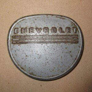 Chevrolet steering wheel horn button 1947-1953, vintage Chevrolet steering wheel horn cover plate