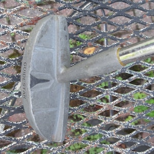 Guidestar center shaft golf putter original grip.