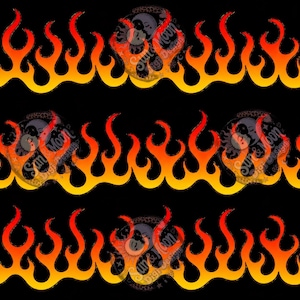 Op de afbeelding: Een herhalend digitaal patroon met gestileerde oranje en rode vlammen tegen een effen zwarte achtergrond. Het ontwerp bevat cirkelvormige watermerklogo's met de tekst Sun Moon Digi Design geïntegreerd in de vurige grafische elementen.