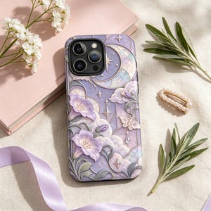 フェイク3D天体花柄スマホケース、ラベンダームーンクラウドバタフライシリコンマットMagSafeケース（iPhone、Samsung Pixel対応）