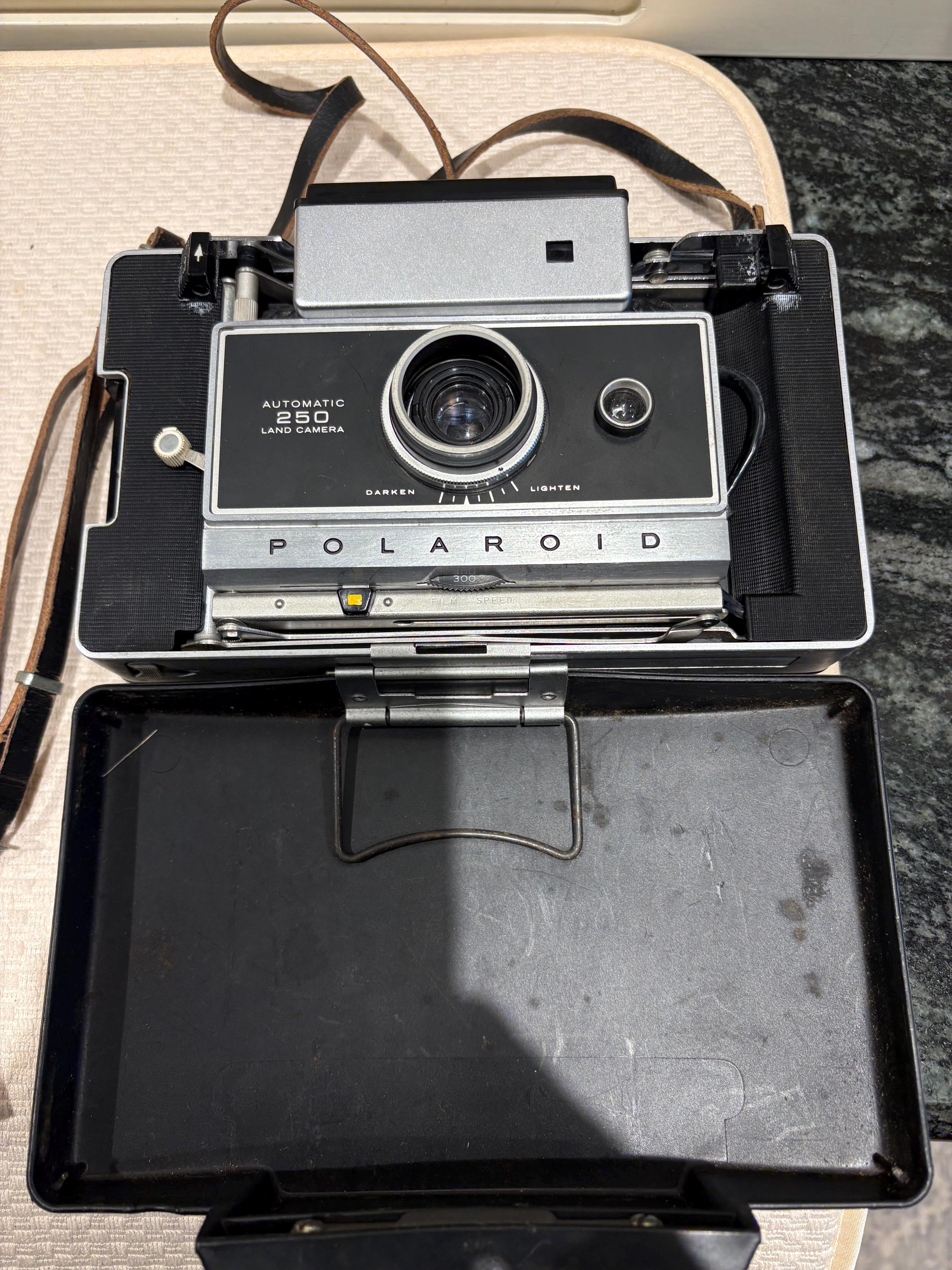 Polaroid 250 Land Camera - Etsy Polaroid 250 Land Camera - Etsy