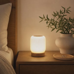 Sladdlös dimbar sänglampa med touchfunktion, uppladdningsbar bordslampa med träådring, bärbar nattlampa