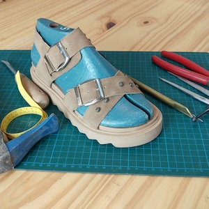 90s The Paper Shoe Book 1st Edition Contains DIY How-To Instructions & Materials To Make Your Own Sandals Fun Fashion Fad