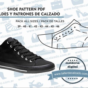 Puede incluir: Un zapato negro de lona de caña alta con cordones blancos y una franja blanca en la suela. El zapato está sobre un fondo blanco con un patrón de zapatos y otros calzados. El texto "SHOE PATTERN PDF MOLDES Y PATRONES DE CALZADO PACK ALL SIZES / PACK DE TALLES 39 - 40 - 41 - 42 - 43 - 44 - 45 - 46 www.tallerdecalzado.com.ar" es visible en la imagen.