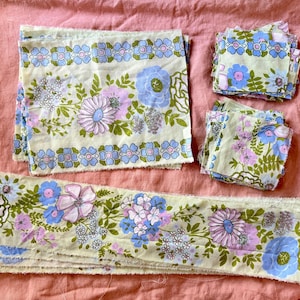 Vintage 1970s Bed Sheets Fabric Scrap Art | 25 Pieces for Sewing Stitching Floral Retro Patchwork Quilting