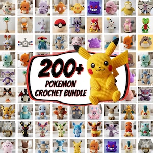 Può includere: Una collezione di oltre 200 peluche all'uncinetto raffiguranti vari personaggi, con un grande peluche giallo di Pikachu in primo piano. Il testo centrale recita 200+ POKEMON CROCHET BUNDLE, mostrando un'ampia varietà di figure in filato.