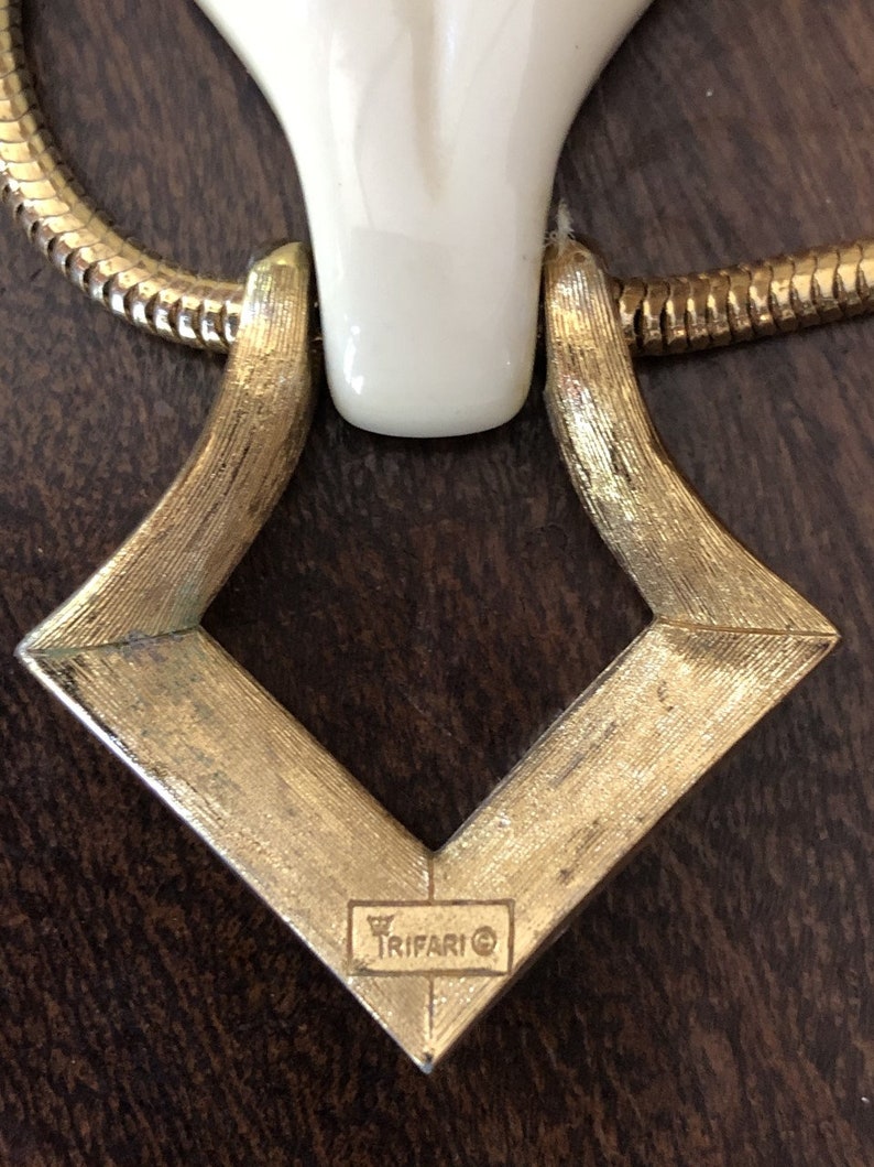 Gorgeous Crown Trifari Necklace w Large Cream Lucite Pendant Alfred Philippe Design 18k GP