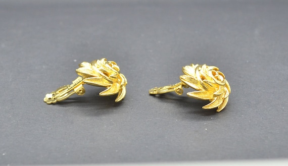 Signed Vintage DAVID LISNER Gold Earrings Clips - image 4