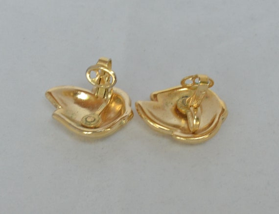 1950s Crown Trifari Gold Tone Leaf Style Earrings… - image 4