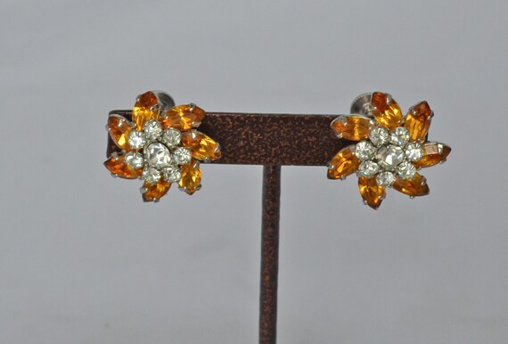 Early Vintage KRAMER Gold and Clear Rhinestone Ea… - image 4