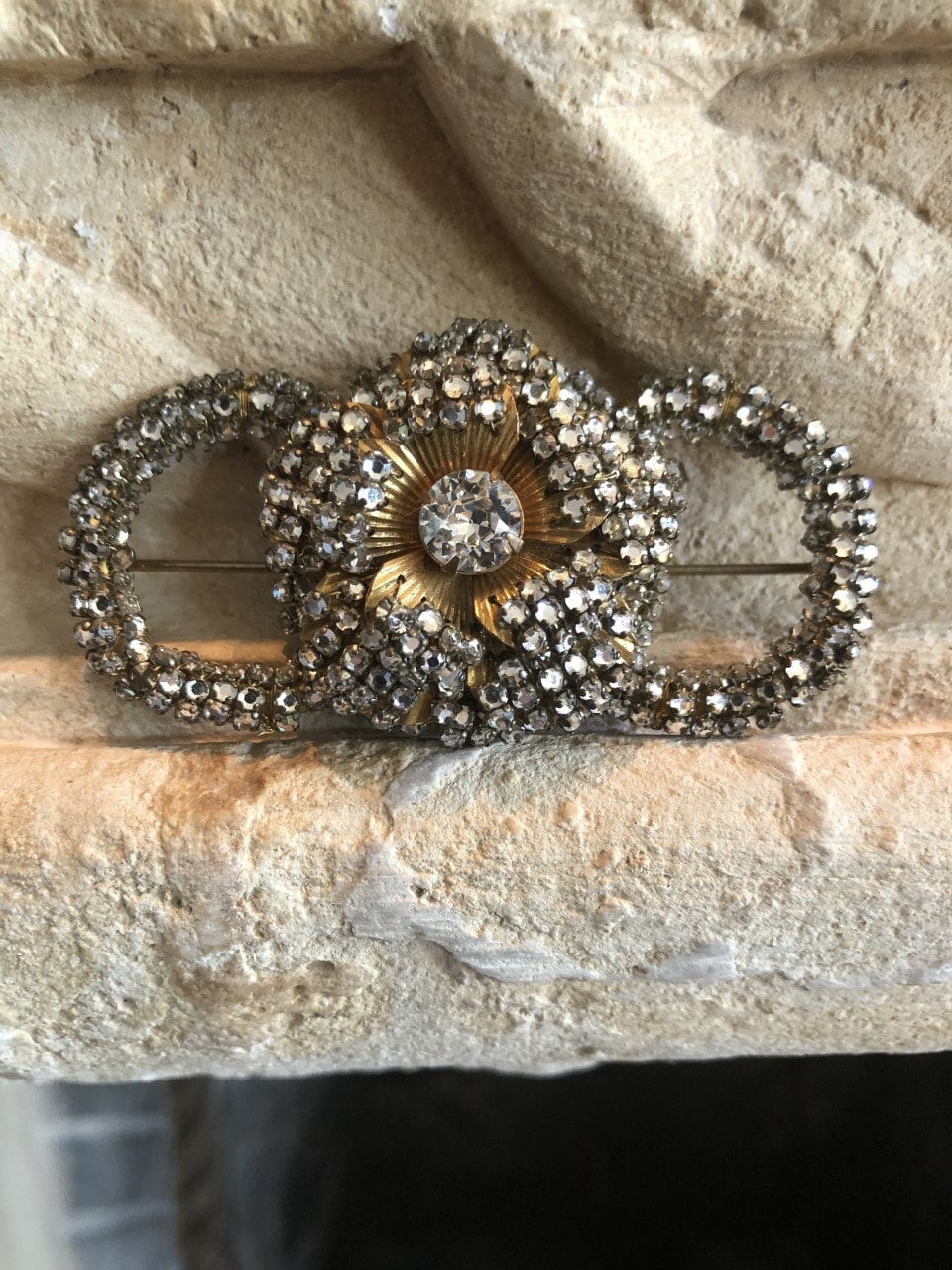 GLORIOUS Vintage 1940 MIRIAM HASKELL Rhinestone Gold Brooch