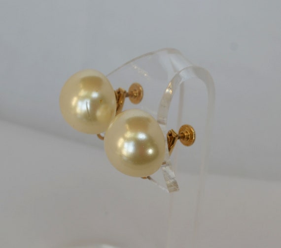 Vintage Signed MARVELLA Faux Pearl Earrings Screw… - image 3