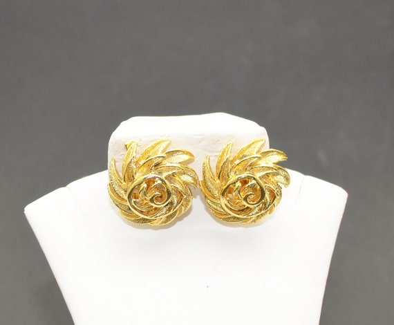 Signed Vintage DAVID LISNER Gold Earrings Clips - image 1