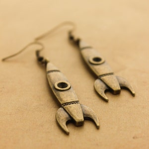 Bronzen raketoorbellen - vintage oorbellen, steampunk-oorbellen, scifi, wetenschapssieraden, ruimteoorbellen, hangoorbellen, geek-oorbellen