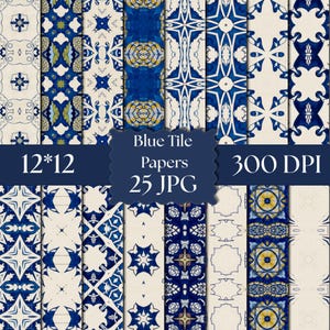 Può includere: Una collezione di venticinque carte digitali con vari motivi di piastrelle blu, bianche e gialle. Il testo centrale recita Blue Tile Papers 12*12 300 DPI 25 JPG. I design includono motivi geometrici, floreali e simmetrici.