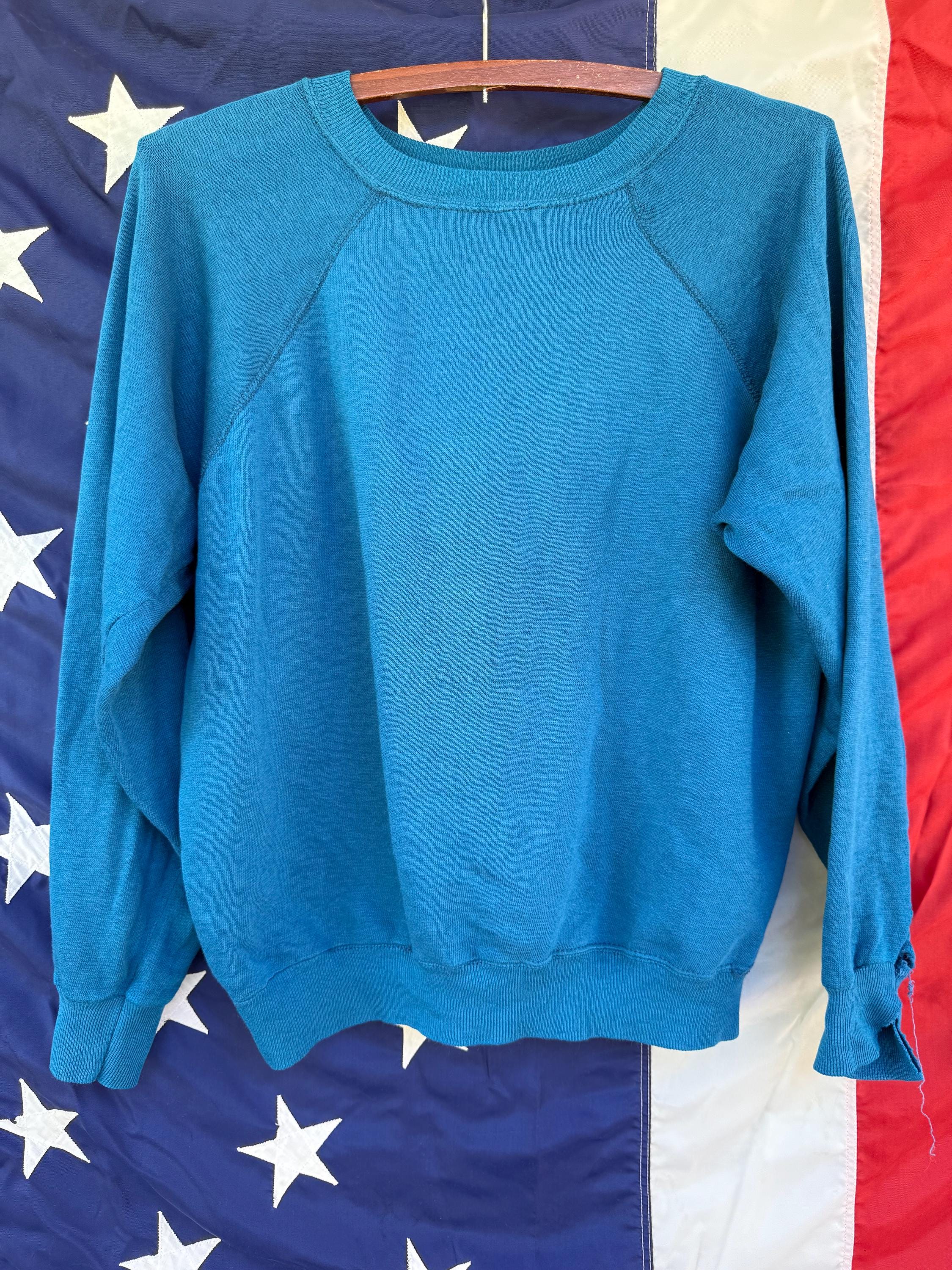 M.U CLASSY RAGLAN SWEAT RD × BG Shuck Responsibly Unisex organic raglan sweatshirt – Bay Pop