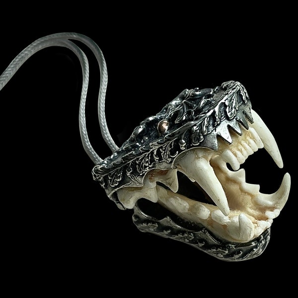 Fierce  SilverTeeth Locket-Charivari-Set in Silver-Fangs-Vintage