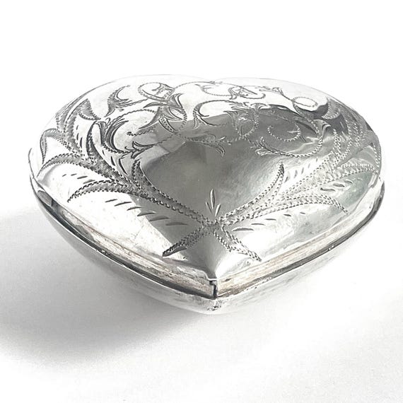 Antique French Heart Ex Voto, Solid Silver Opening Sacred Heart With Beautiful Engravings & Monogram View 5