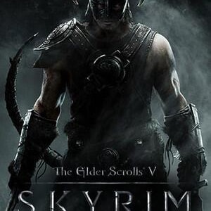Może przedstawiać: Ciemny, nastrojowy plakat przedstawiający wojownika w rogatym hełmie i skórzanej zbroi, trzymającego dwa miecze. Tekst głosi The Elder Scrolls V SKYRIM. Postać jest otoczona wirującą mgłą i cieniami w ciemnej palecie barw.
