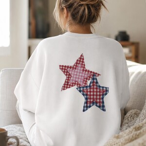 Star Graphic Sweatshirt, Retro Star Crewneck, Vintage Inspired Pullover, Women's Cozy Sweatshirt