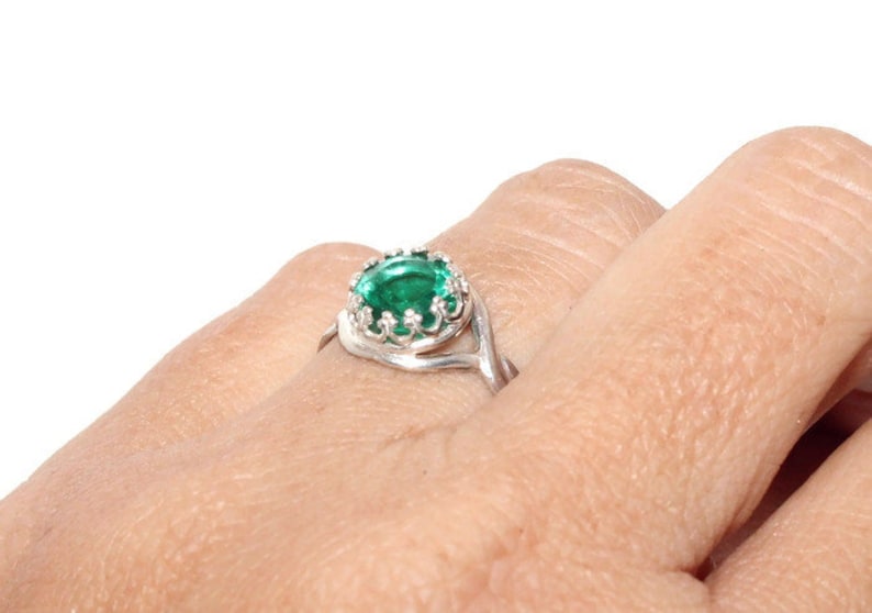 Emerald Ring Sterling Silver Crown Setting 8MM Gemstone