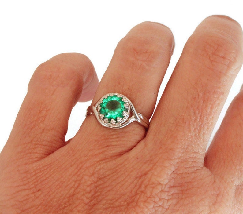 Emerald Ring Sterling Silver Crown Setting 8MM Gemstone