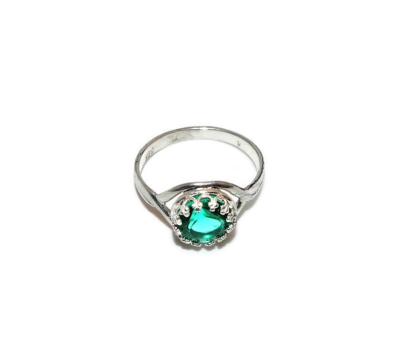 Emerald Ring Sterling Silver Crown Setting 8MM Gemstone