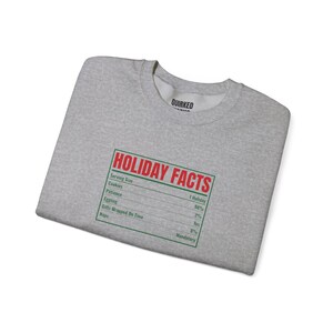Sweatshirt met voedingswaarde-etiket en feestelijke print, kersttrui met ronde hals, kerstcadeau voor hem of haar, outfit voor een kerstfeest, bijpassende kerstoutfit voor het hele gezin afbeelding 8