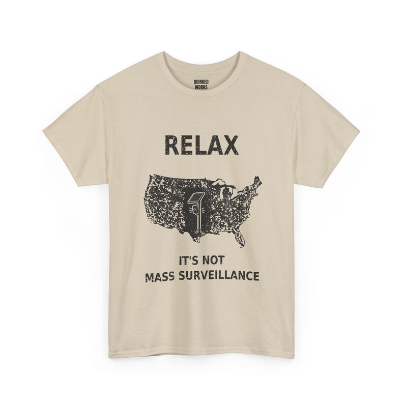 Entspann dich, es ist keine Massenüberwachung – T-Shirt mit witzigem, sarkastischem Protestmotiv: Vintage-USA-Karte, Anti-Flockkamera, ALPR-Datenschutz-Shirt Bild 4