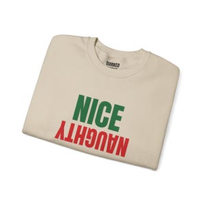 Leuke, ondeugende, ondersteboven trui, kersttrui, kerstcadeau voor hem of haar, kerstfeestoutfit, bijpassende kerstoutfit voor het hele gezin afbeelding 6