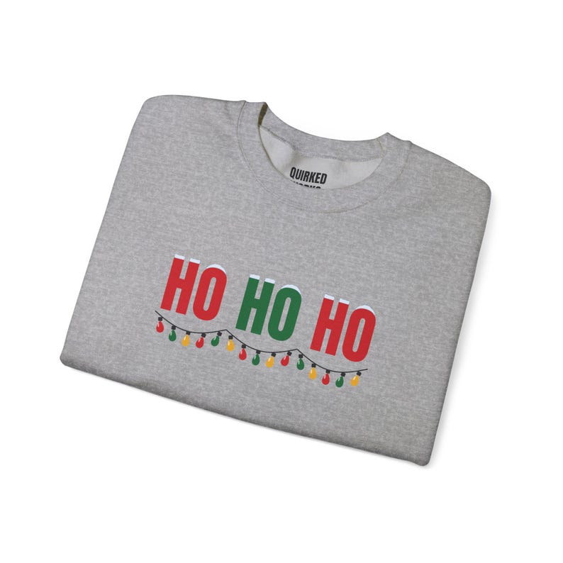 Sudadera Ho Ho Ho, Sudadera navideña de cuello redondo, Regalo navideño para ella o para él, Conjunto para fiesta de Navidad, Conjunto navideño familiar a juego imagen 8