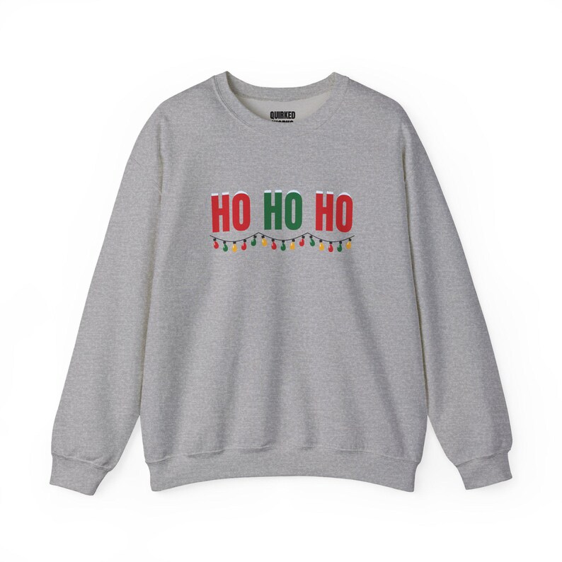 Sudadera Ho Ho Ho, Sudadera navideña de cuello redondo, Regalo navideño para ella o para él, Conjunto para fiesta de Navidad, Conjunto navideño familiar a juego imagen 7