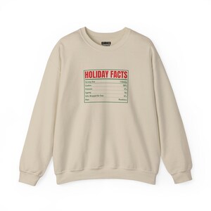 Sweatshirt met voedingswaarde-etiket en feestelijke print, kersttrui met ronde hals, kerstcadeau voor hem of haar, outfit voor een kerstfeest, bijpassende kerstoutfit voor het hele gezin afbeelding 5