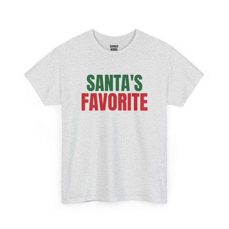 Camiseta favorita do Papai Noel, camiseta natalina divertida, presente de Natal para ela ou para ele, roupa para festa de Natal, combinação natalina para a família imagem 4