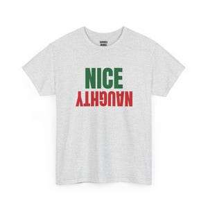 Leuk, ondeugend, ondersteboven shirt, grappig kerstshirt, kerstcadeau voor hem of haar, outfit voor een kerstfeest, bijpassende kerstoutfit voor het hele gezin afbeelding 4