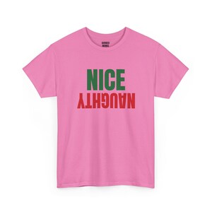 Leuk, ondeugend, ondersteboven shirt, grappig kerstshirt, kerstcadeau voor hem of haar, outfit voor een kerstfeest, bijpassende kerstoutfit voor het hele gezin afbeelding 7