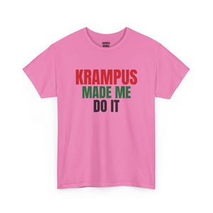 T-shirt « C’est Krampus qui m’a forcé », T-shirt de Noël humoristique, Cadeau de Noël pour elle ou lui, Tenue de fête de Noël, Ensemble assorti pour toute la famille image 7
