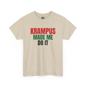 T-shirt « C’est Krampus qui m’a forcé », T-shirt de Noël humoristique, Cadeau de Noël pour elle ou lui, Tenue de fête de Noël, Ensemble assorti pour toute la famille image 5