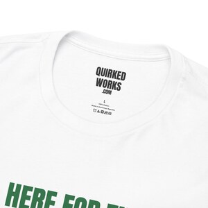 T-shirt « Ici pour le lait de poule, pas pour les drames », T-shirt de Noël humoristique, Cadeau de Noël pour elle ou lui, Tenue de fête de Noël, Ensemble assorti pour toute la famille image 3