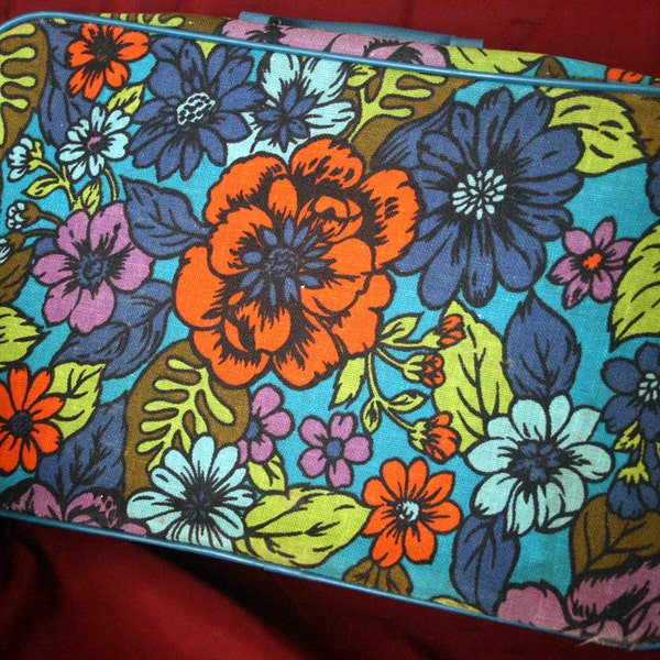 Funky 70s Vintage Small Floral Suitcase