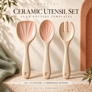 Puede incluir: Un conjunto de plantillas de cerámica para utensilios en descarga digital con tres herramientas beige moteadas y detalles interiores rosas. El texto dice POTNCLAY CERAMIC UTENSIL SET SLAB POTTERY TEMPLATES y A4 + US LETTER 5 SHRINKAGE OPTIONS.